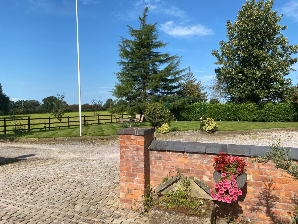 Bank Farm Cottages Нантвіч Екстер'єр фото
